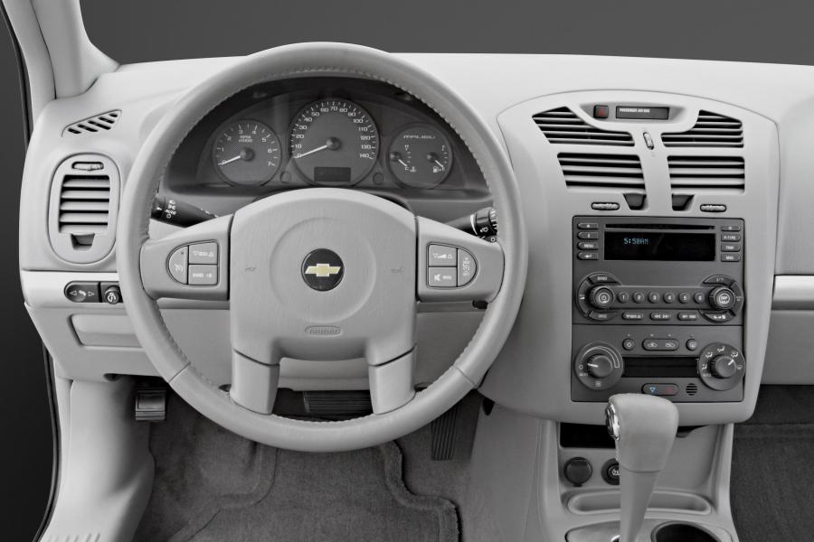  Chevrolet Malibu Maxx 2004 года  (фото 37 из 50)